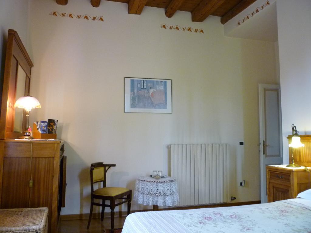 B&B Villa Dei Pini Domegliara Exterior photo