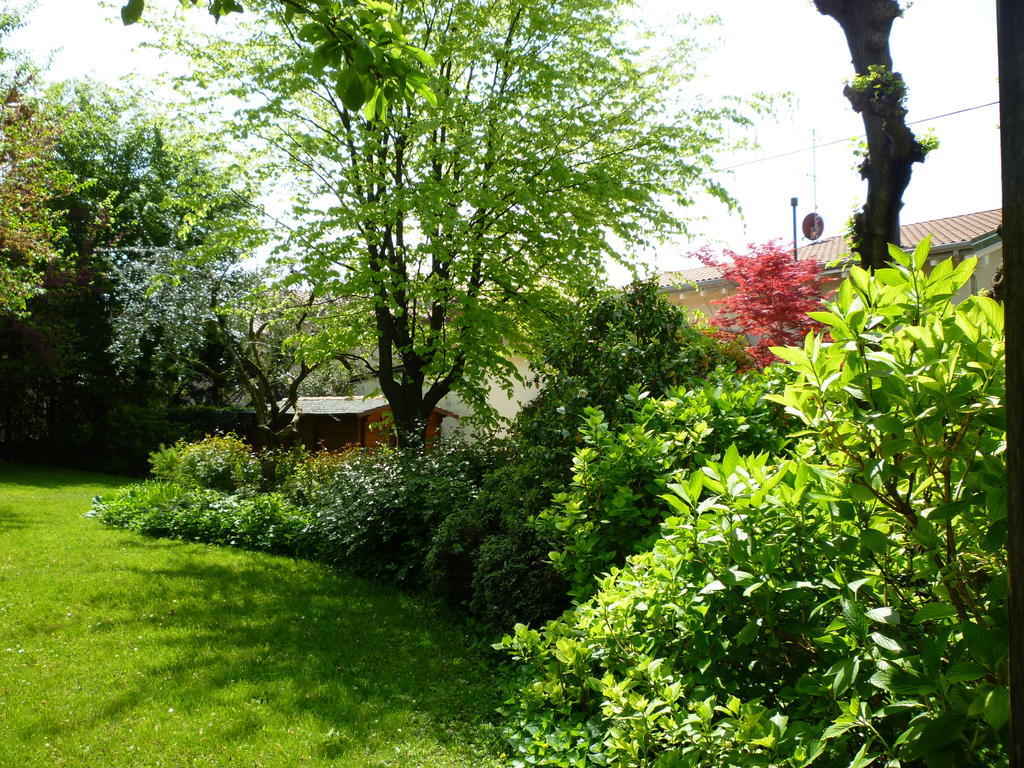 B&B Villa Dei Pini Domegliara Exterior photo